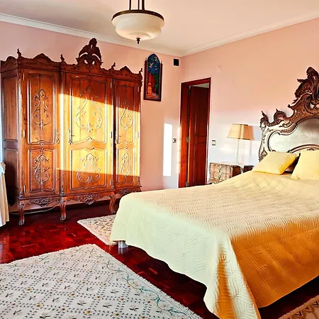 Red Rose Ubytování v soukromí Queijas