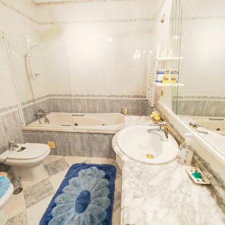 Quarto em Acomodações Particulares Red Rose *