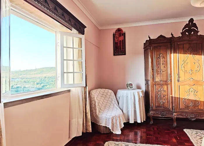 Red Rose Δωμάτια σε οικογενειακή κατοικία *