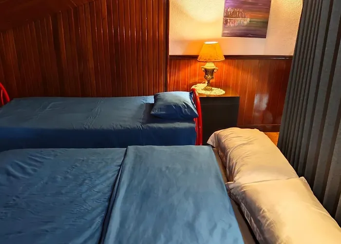 Red Rose Δωμάτια σε οικογενειακή κατοικία *