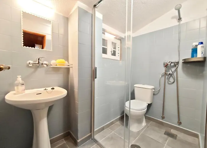 Red Rose Δωμάτια σε οικογενειακή κατοικία *